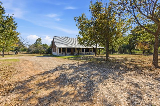 894 Hcr 1429, Covington, TX 76636