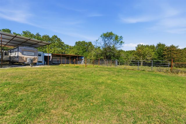 894 Hcr 1429, Covington, TX 76636