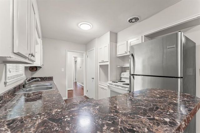 2352 Elmwood Circle SE, Atlanta, GA 30339