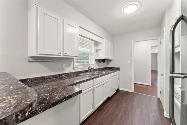 2352 Elmwood Circle SE, Atlanta, GA 30339