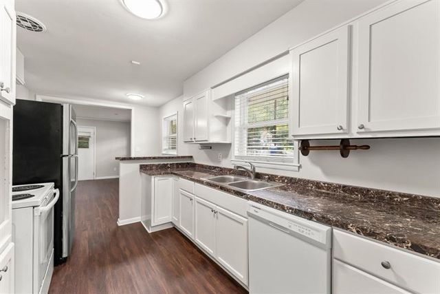 2352 Elmwood Circle SE, Atlanta, GA 30339