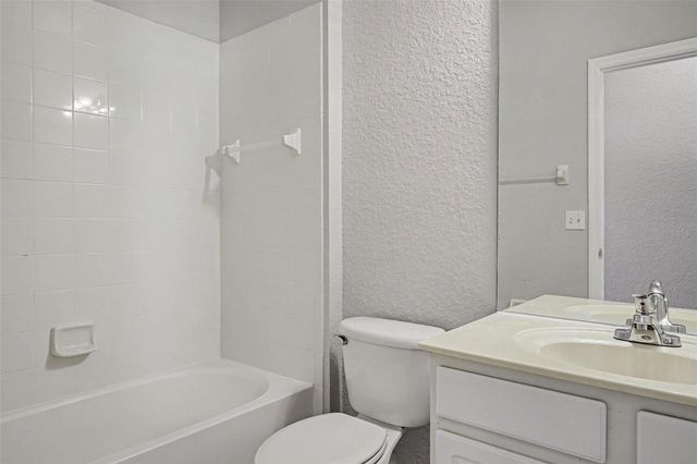 2210 GRANGER AVENUE, Kissimmee, FL 34746