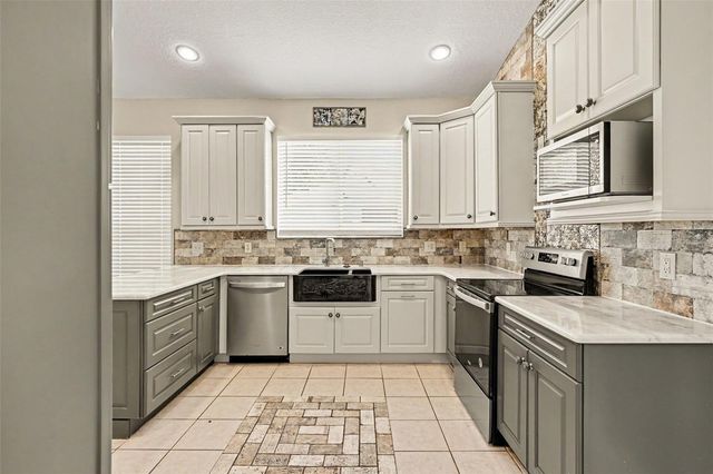 2210 GRANGER AVENUE, Kissimmee, FL 34746