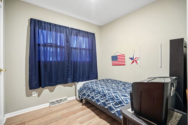 2833 Magnolia Drive, Bettendorf, IA 52722