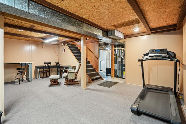 2833 Magnolia Drive, Bettendorf, IA 52722