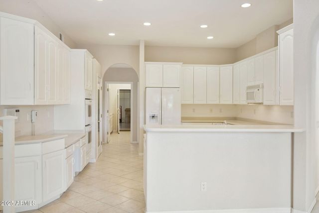 5839 W DEL LAGO Circle, Glendale, AZ 85308