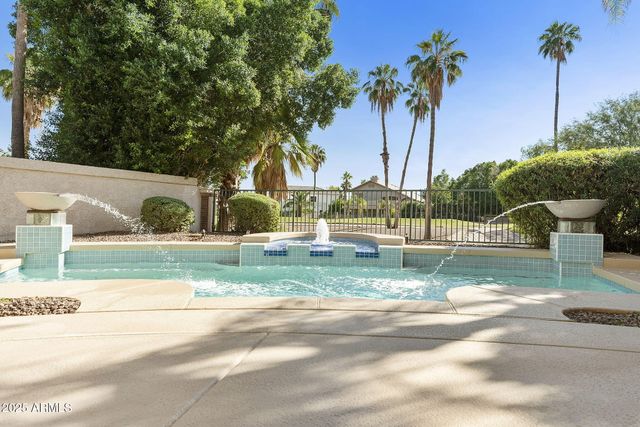 5839 W DEL LAGO Circle, Glendale, AZ 85308