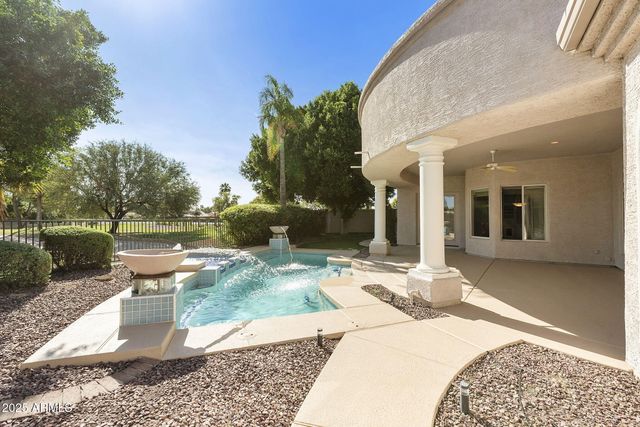 5839 W DEL LAGO Circle, Glendale, AZ 85308