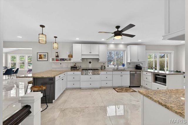 1324 Brynnwood Drive, Ladue, MO 63124