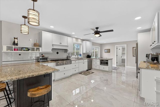 1324 Brynnwood Drive, Ladue, MO 63124