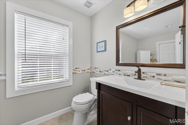 1324 Brynnwood Drive, Ladue, MO 63124