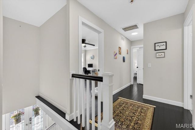 1324 Brynnwood Drive, Ladue, MO 63124