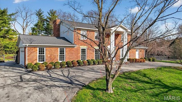 1324 Brynnwood Drive, Ladue, MO 63124