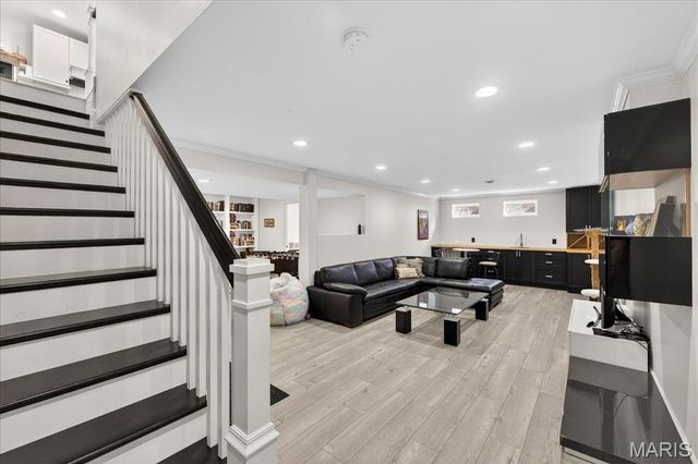 1324 Brynnwood Drive, Ladue, MO 63124