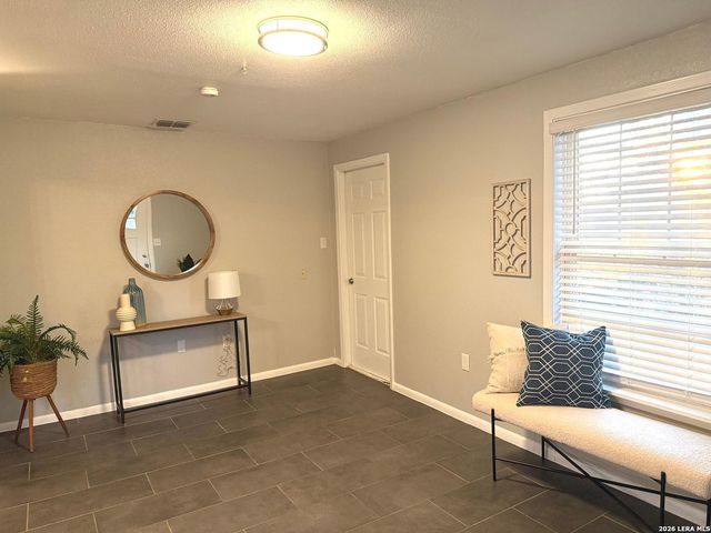 102 ANTRIM DR, San Antonio, TX 78218