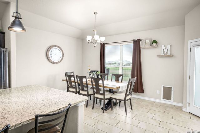 117 Fairway, Floresville, TX 78114