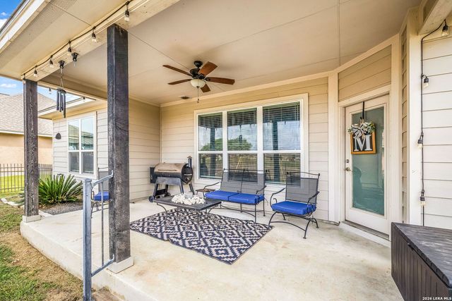 117 Fairway, Floresville, TX 78114
