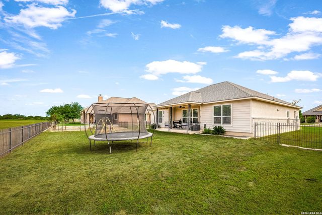 117 Fairway, Floresville, TX 78114