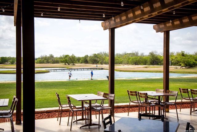 117 Fairway, Floresville, TX 78114