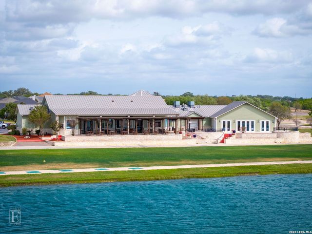 117 Fairway, Floresville, TX 78114