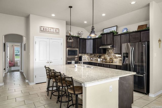 117 Fairway, Floresville, TX 78114