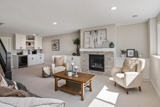 7635 Ochoa Avenue NE, Otsego, MN 55330