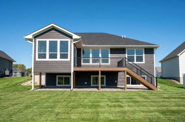 7635 Ochoa Avenue NE, Otsego, MN 55330