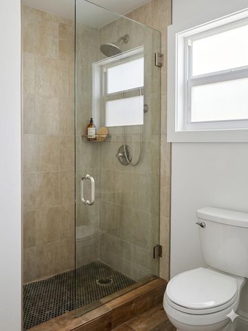 1527 NW 63rd Street, Miami, FL 33147