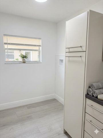 1527 NW 63rd Street, Miami, FL 33147