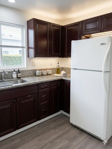 1527 NW 63rd Street, Miami, FL 33147