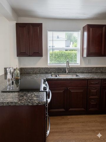 1527 NW 63rd Street, Miami, FL 33147