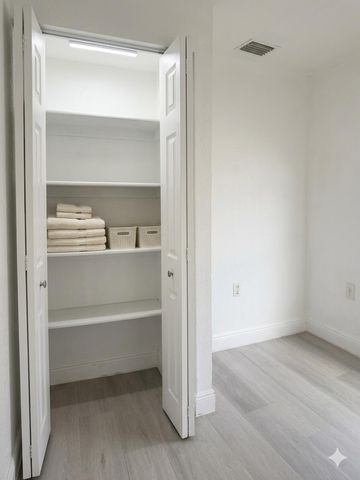 1527 NW 63rd Street, Miami, FL 33147