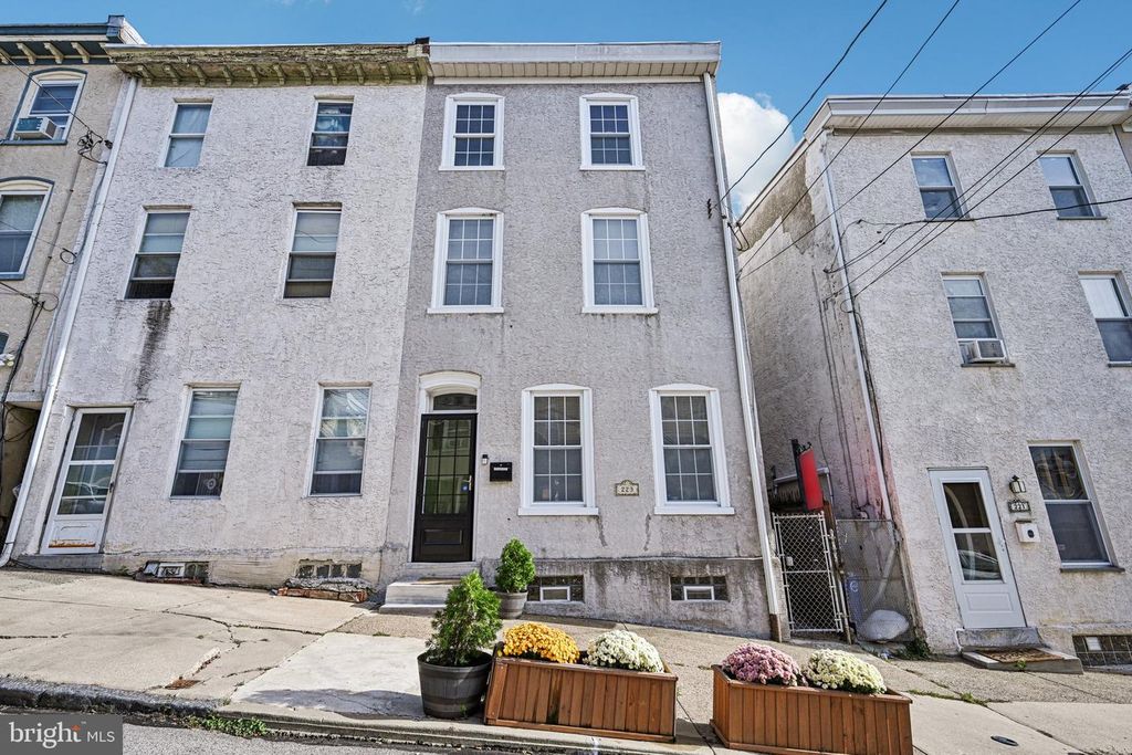 223 DUPONT ST, Philadelphia, PA 19127