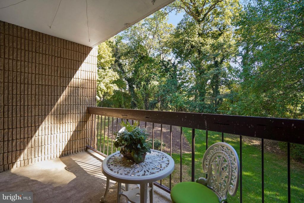 5160 MARIS AVE #201, Alexandria, VA 22304