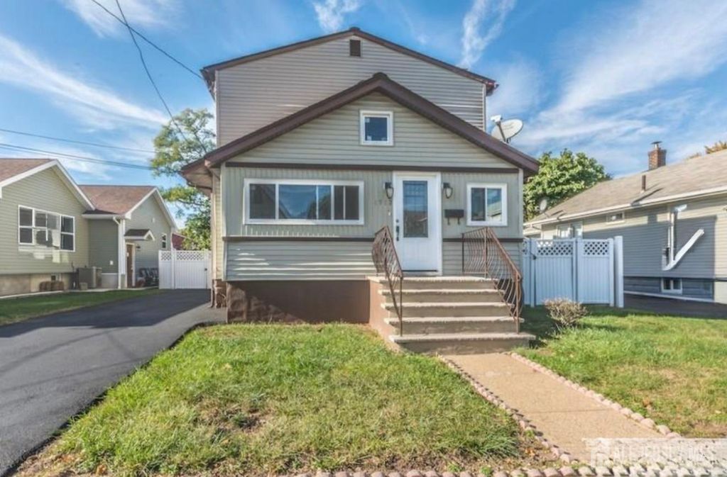 1912 Montgomery Street, Rahway, NJ 07065