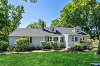 12 Waibel Drive, Allendale, NJ 07401