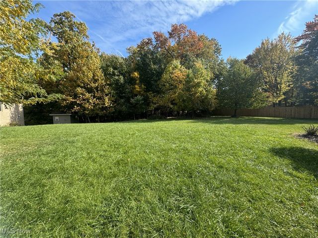 872 E Dawnwood Drive, Seven Hills, OH 44131