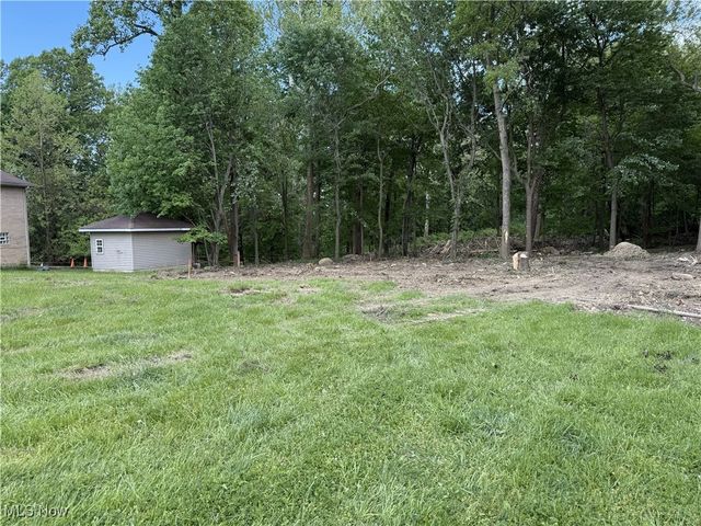 872 E Dawnwood Drive, Seven Hills, OH 44131