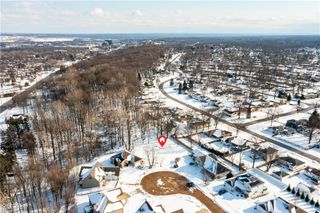 872 E Dawnwood Drive, Seven Hills, OH 44131