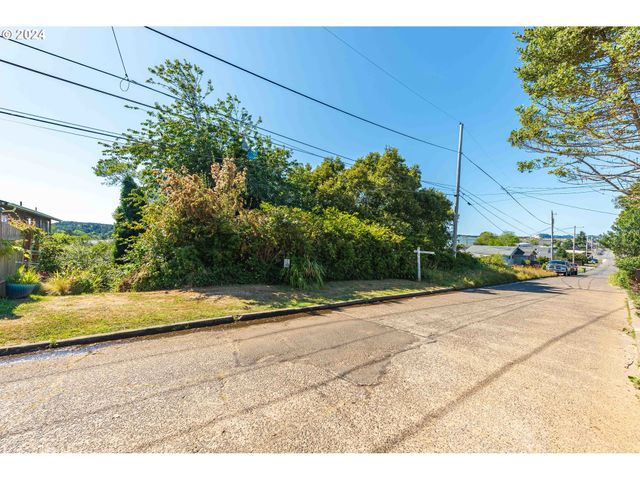 0 Monroe St, North Bend, OR 97459