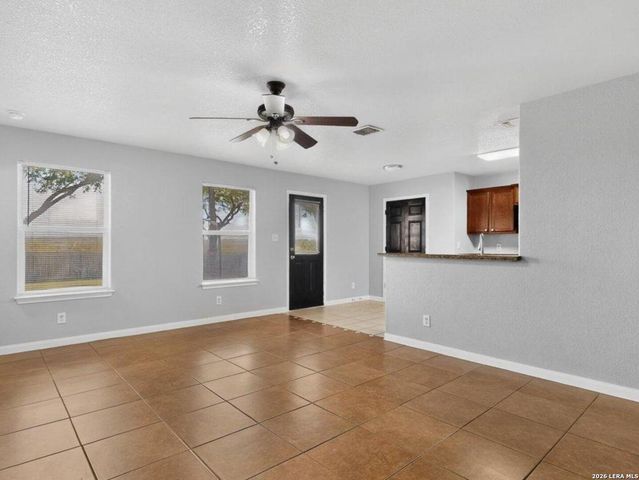 6042 Luckey Run, San Antonio, TX 78252