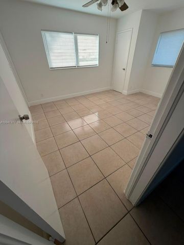 6901 Thomas Street, Hollywood, FL 33024