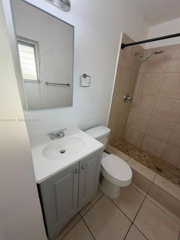 6901 Thomas Street, Hollywood, FL 33024