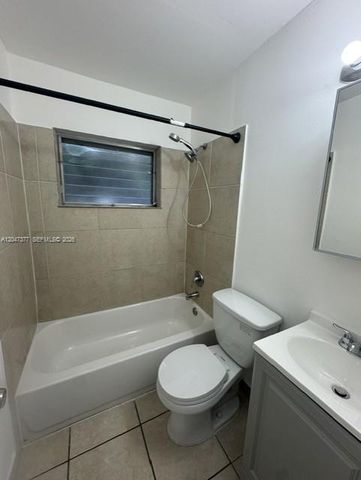 6901 Thomas Street, Hollywood, FL 33024