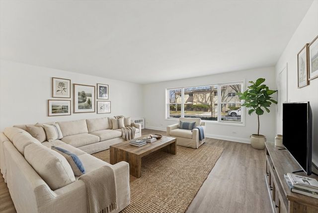 1538 Park Avenue 1B, River Forest, IL 60305