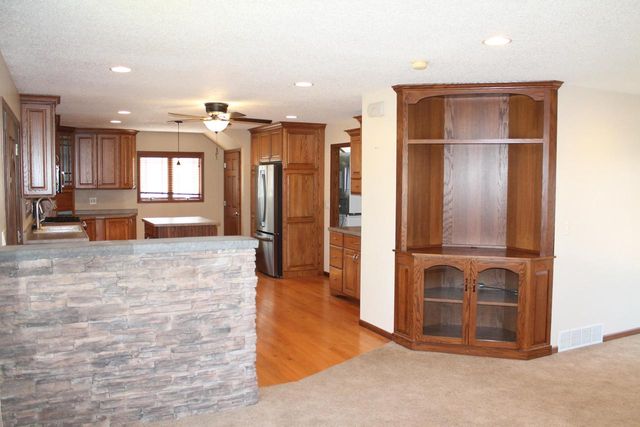 2027 Charles STREET, La Crosse, WI 54603