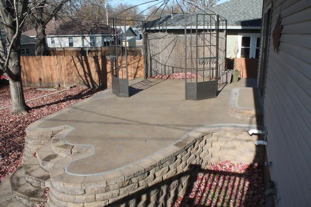 2027 Charles STREET, La Crosse, WI 54603