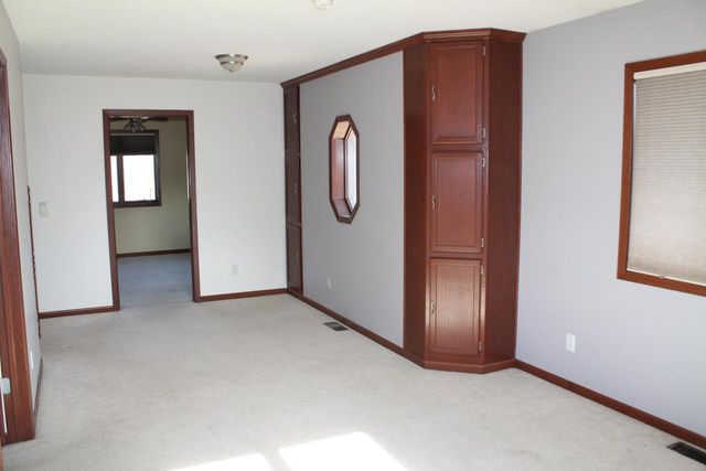 2027 Charles STREET, La Crosse, WI 54603