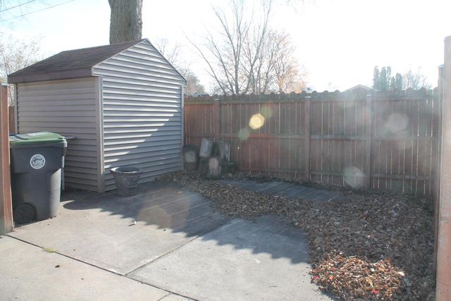 2027 Charles STREET, La Crosse, WI 54603