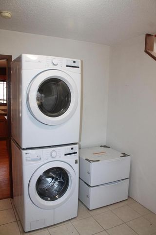 2027 Charles STREET, La Crosse, WI 54603